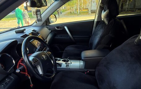 Toyota Highlander III, 2013 год, 2 200 000 рублей, 14 фотография