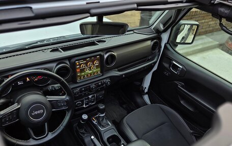 Jeep Wrangler, 2021 год, 4 690 000 рублей, 10 фотография