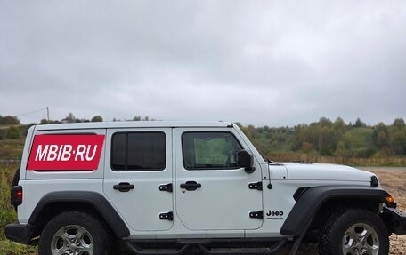 Jeep Wrangler, 2021 год, 4 690 000 рублей, 6 фотография