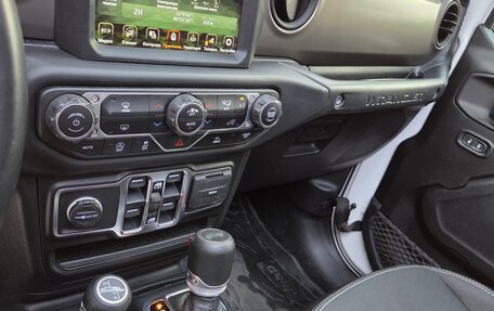 Jeep Wrangler, 2021 год, 4 690 000 рублей, 15 фотография
