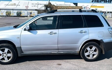 Mitsubishi Outlander III рестайлинг 3, 2003 год, 550 000 рублей, 6 фотография