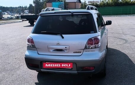 Mitsubishi Outlander III рестайлинг 3, 2003 год, 550 000 рублей, 4 фотография