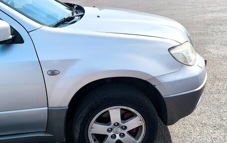 Mitsubishi Outlander III рестайлинг 3, 2003 год, 550 000 рублей, 16 фотография