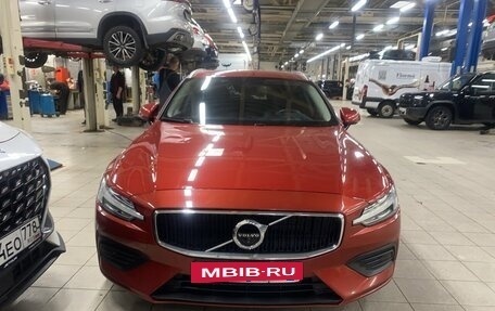 Volvo V60 II, 2019 год, 2 499 000 рублей, 2 фотография