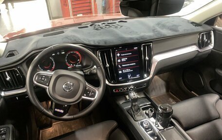 Volvo V60 II, 2019 год, 2 499 000 рублей, 8 фотография