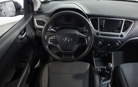 Hyundai Solaris II рестайлинг, 2019 год, 899 777 рублей, 11 фотография