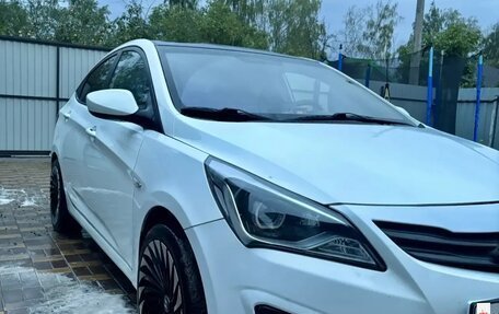 Hyundai Solaris II рестайлинг, 2016 год, 1 100 000 рублей, 4 фотография