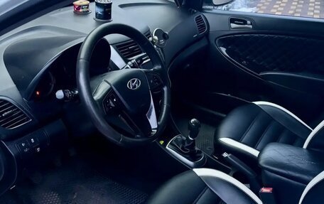 Hyundai Solaris II рестайлинг, 2016 год, 1 100 000 рублей, 7 фотография