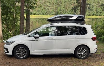 Volkswagen Touran III, 2017 год, 1 950 000 рублей, 1 фотография