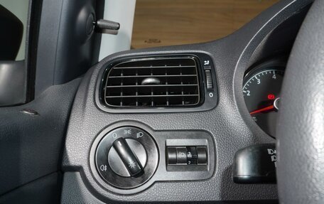 Volkswagen Polo VI (EU Market), 2017 год, 948 000 рублей, 17 фотография
