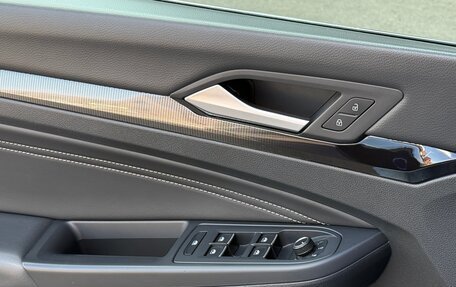 Volkswagen Golf VIII, 2020 год, 2 690 000 рублей, 24 фотография