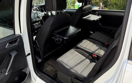 Volkswagen Touran III, 2017 год, 1 950 000 рублей, 7 фотография