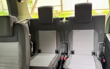 Volkswagen Touran III, 2017 год, 1 950 000 рублей, 15 фотография