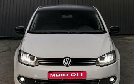 Volkswagen Polo VI (EU Market), 2013 год, 815 000 рублей, 2 фотография