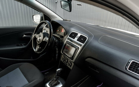 Volkswagen Polo VI (EU Market), 2013 год, 815 000 рублей, 11 фотография
