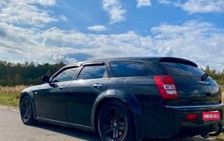 Chrysler 300C II, 2005 год, 700 000 рублей, 2 фотография