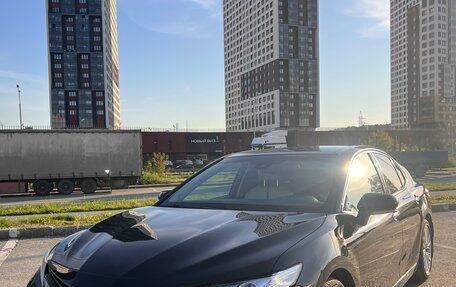 Toyota Camry, 2018 год, 3 300 000 рублей, 1 фотография
