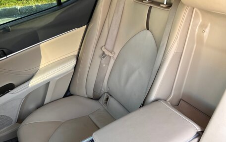 Toyota Camry, 2018 год, 3 300 000 рублей, 2 фотография