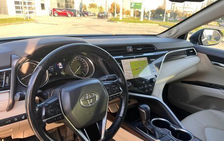 Toyota Camry, 2018 год, 3 300 000 рублей, 5 фотография