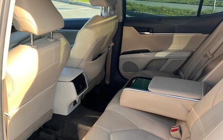 Toyota Camry, 2018 год, 3 300 000 рублей, 8 фотография