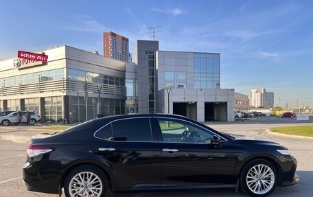 Toyota Camry, 2018 год, 3 300 000 рублей, 14 фотография