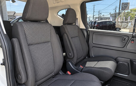 Honda Freed II, 2021 год, 1 020 000 рублей, 10 фотография