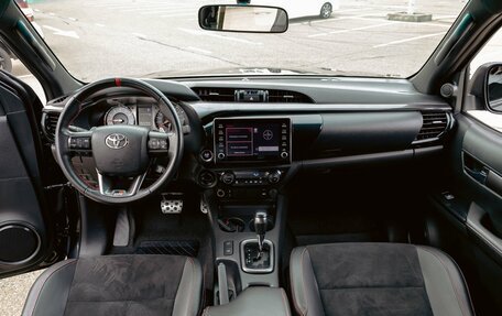 Toyota Hilux VIII, 2022 год, 5 095 000 рублей, 14 фотография