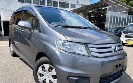 Honda Freed I, 2012 год, 900 000 рублей, 3 фотография