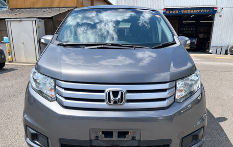 Honda Freed I, 2012 год, 900 000 рублей, 2 фотография