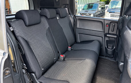 Honda Freed I, 2012 год, 900 000 рублей, 13 фотография