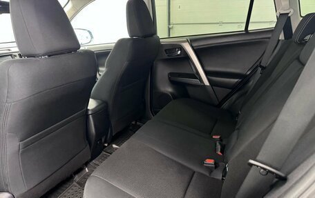 Toyota RAV4, 2016 год, 2 350 000 рублей, 30 фотография