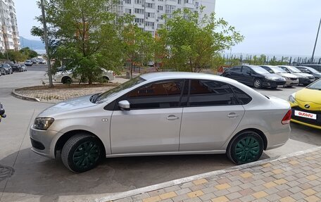 Volkswagen Polo VI (EU Market), 2012 год, 800 000 рублей, 2 фотография
