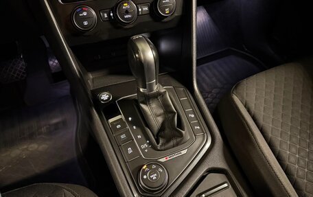 Volkswagen Tiguan II, 2016 год, 3 490 000 рублей, 11 фотография