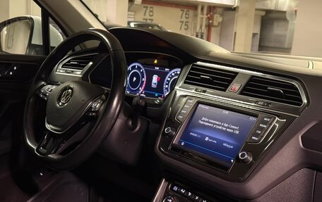 Volkswagen Tiguan II, 2016 год, 3 490 000 рублей, 10 фотография