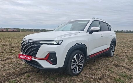 Changan CS35 Plus, 2023 год, 1 650 000 рублей, 2 фотография