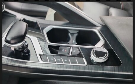 Geely Tugella FY11, 2022 год, 2 300 000 рублей, 8 фотография