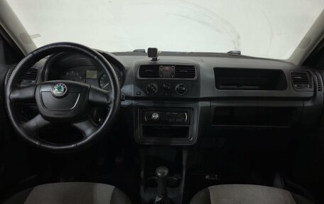 Skoda Fabia II, 2010 год, 250 000 рублей, 12 фотография