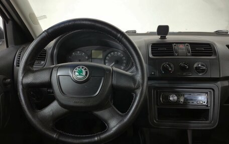Skoda Fabia II, 2010 год, 250 000 рублей, 13 фотография