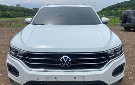 Volkswagen T-Roc I, 2022 год, 1 470 000 рублей, 2 фотография