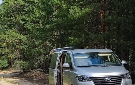 Hyundai H-1 II рестайлинг, 2020 год, 4 300 000 рублей, 1 фотография