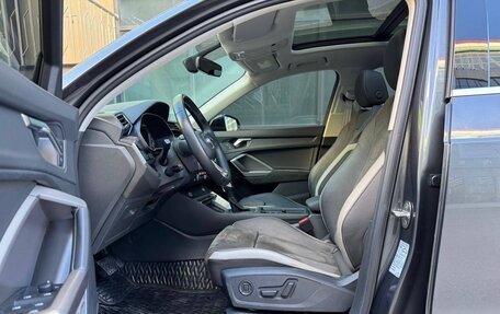 Audi Q3, 2022 год, 2 350 000 рублей, 5 фотография