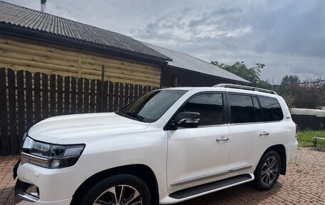 Toyota Land Cruiser 200, 2019 год, 9 750 000 рублей, 2 фотография