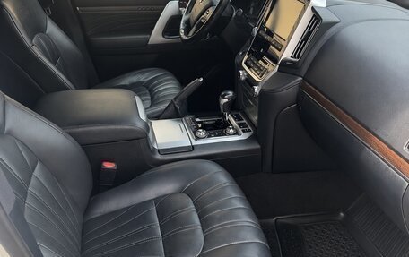 Toyota Land Cruiser 200, 2019 год, 9 750 000 рублей, 7 фотография