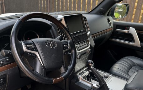Toyota Land Cruiser 200, 2019 год, 9 750 000 рублей, 6 фотография