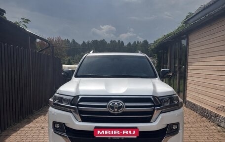 Toyota Land Cruiser 200, 2019 год, 9 750 000 рублей, 4 фотография
