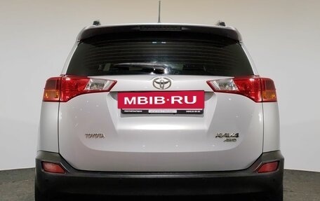 Toyota RAV4, 2015 год, 1 800 000 рублей, 5 фотография