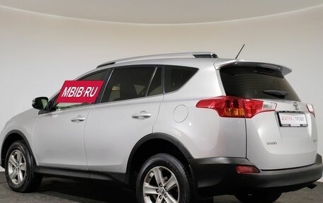 Toyota RAV4, 2015 год, 1 800 000 рублей, 6 фотография