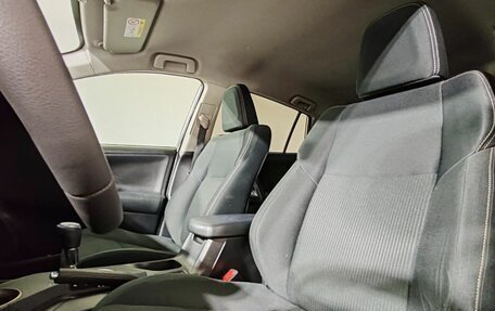 Toyota RAV4, 2015 год, 1 800 000 рублей, 12 фотография