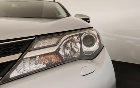 Toyota RAV4, 2015 год, 1 800 000 рублей, 20 фотография