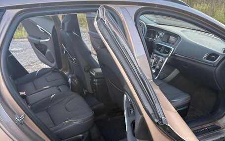 Volvo V40 Cross Country I, 2015 год, 1 550 000 рублей, 2 фотография